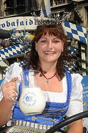 Milchkönigin Christa Rappensberger (DFoto: Ingrid Grossmann)